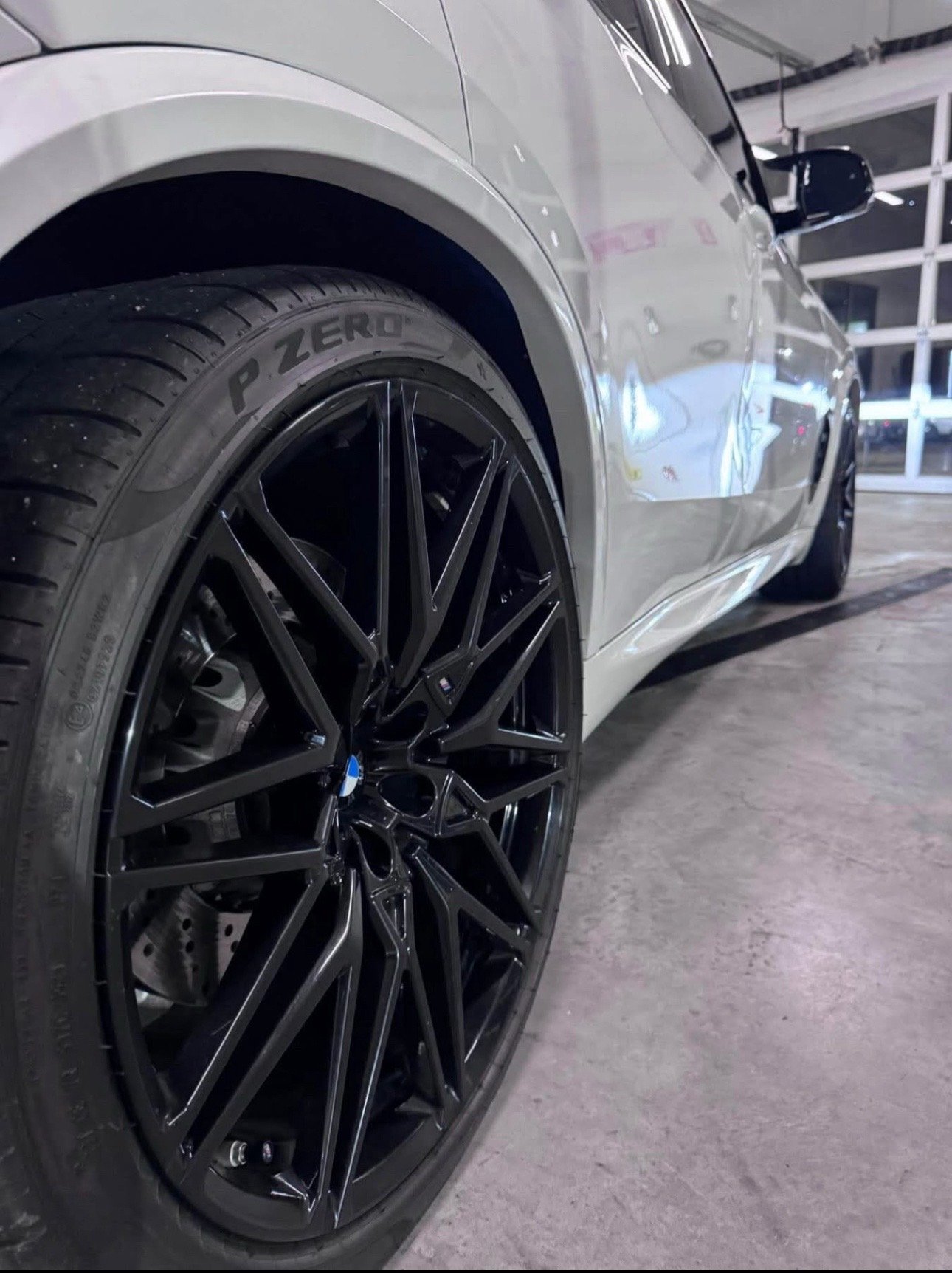 2025 BMW X5 M - Image 6