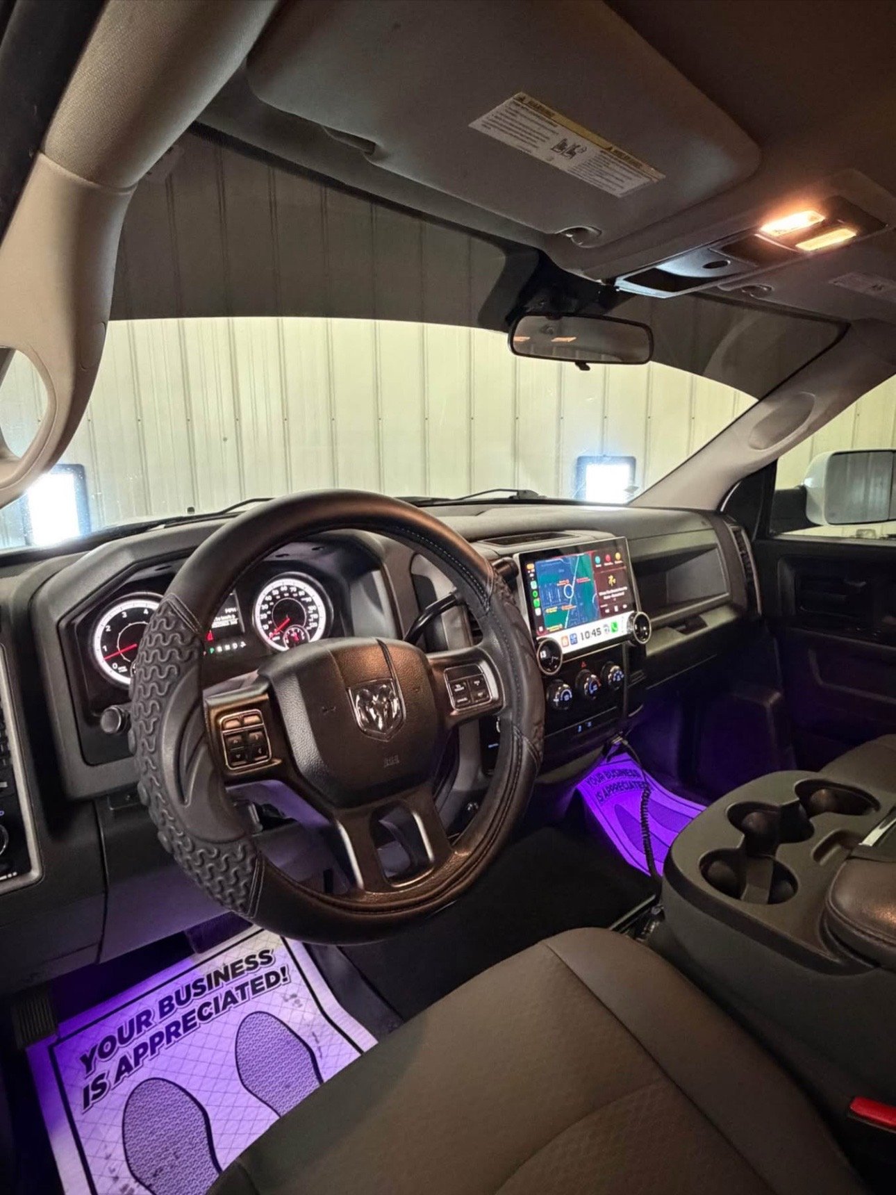 2018 RAM 1500 CREW CAB - Image 12