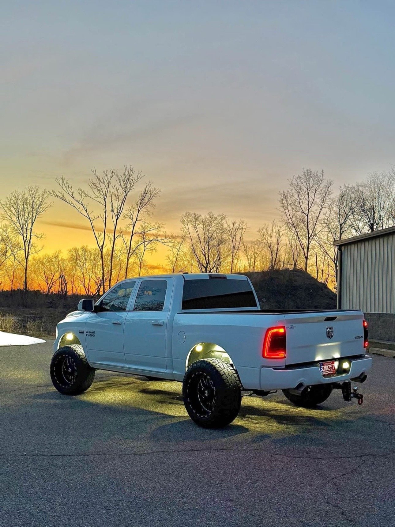 2018 RAM 1500 CREW CAB - Image 18