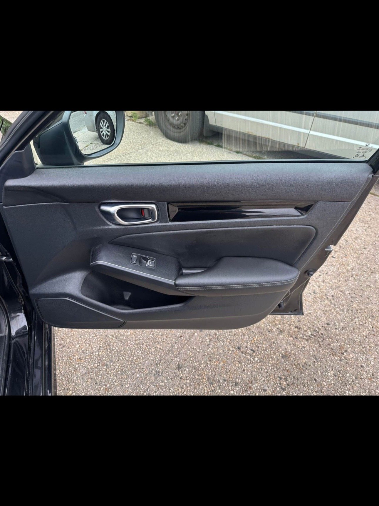 2022 Honda Civic Touring - Image 15