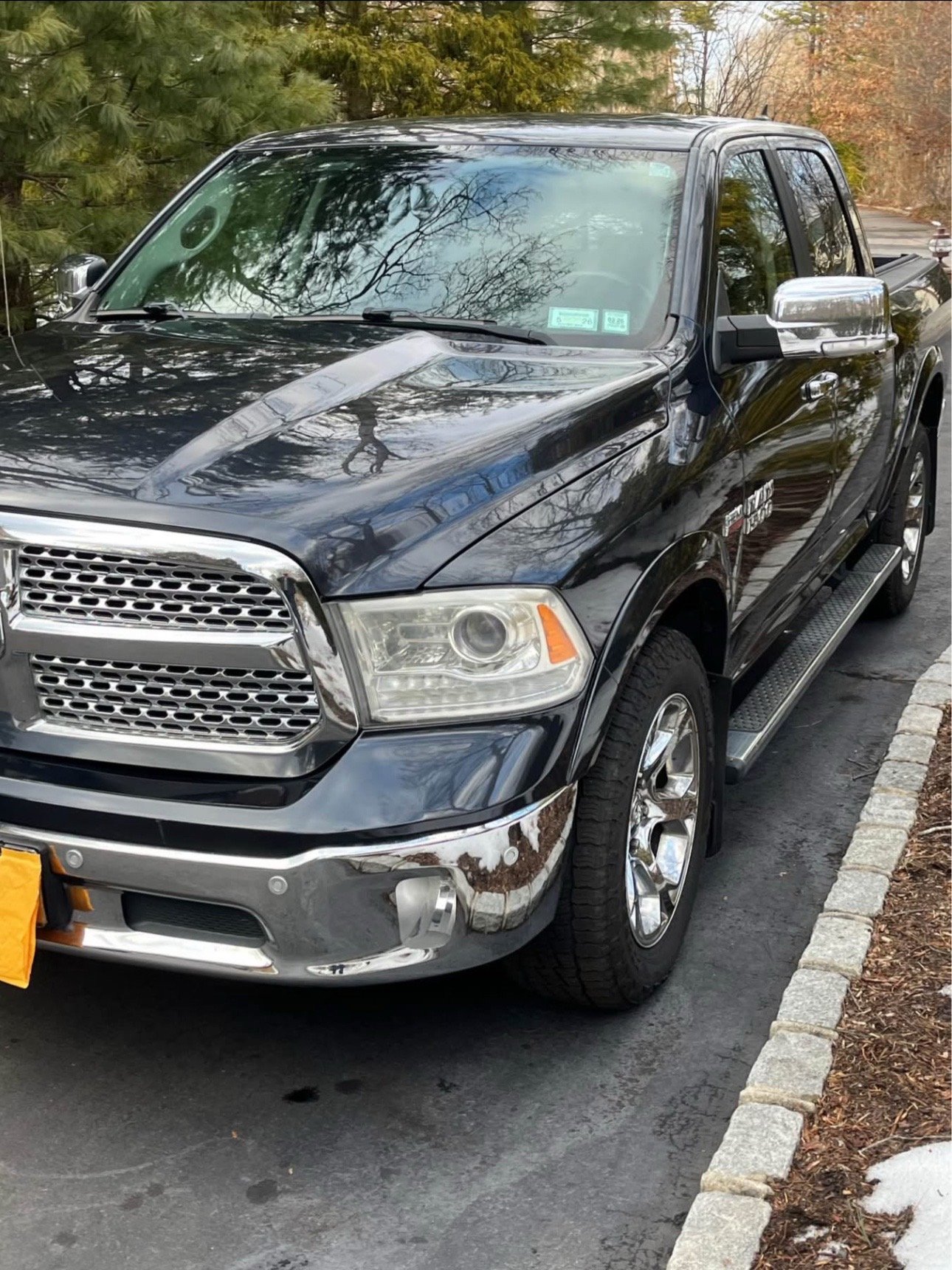 2017 RAM 1500 LARAMIE - Image 8