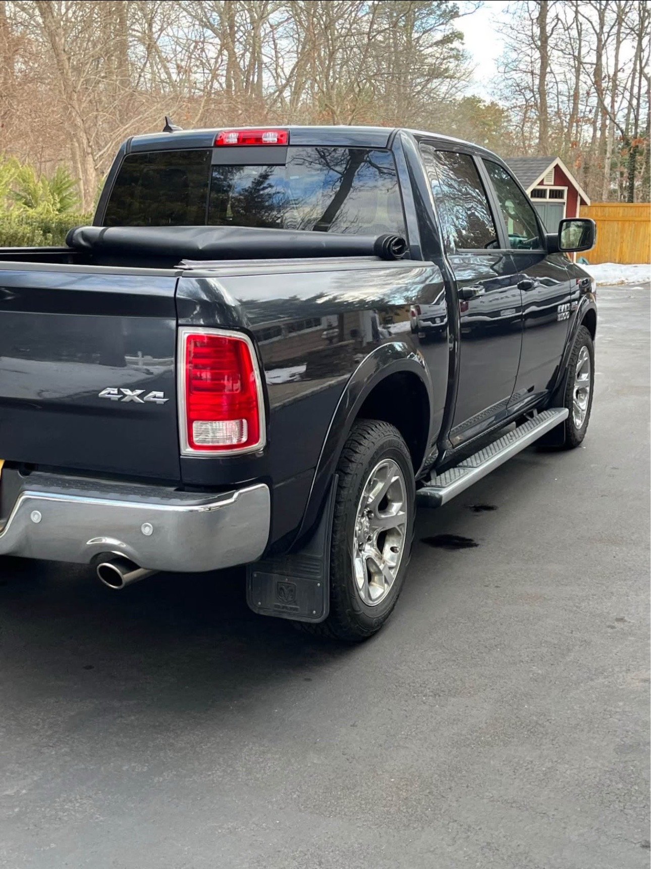 2017 RAM 1500 LARAMIE - Image 12