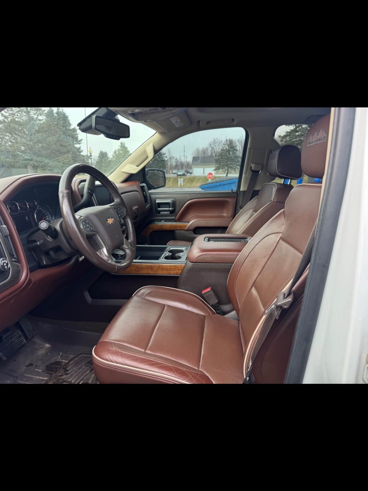 2016 Chevrolet Silverado - Image 5