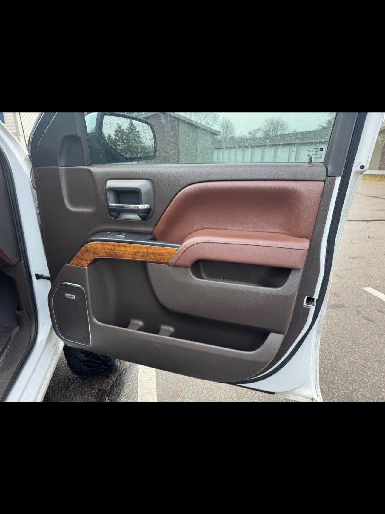 2016 Chevrolet Silverado - Image 7