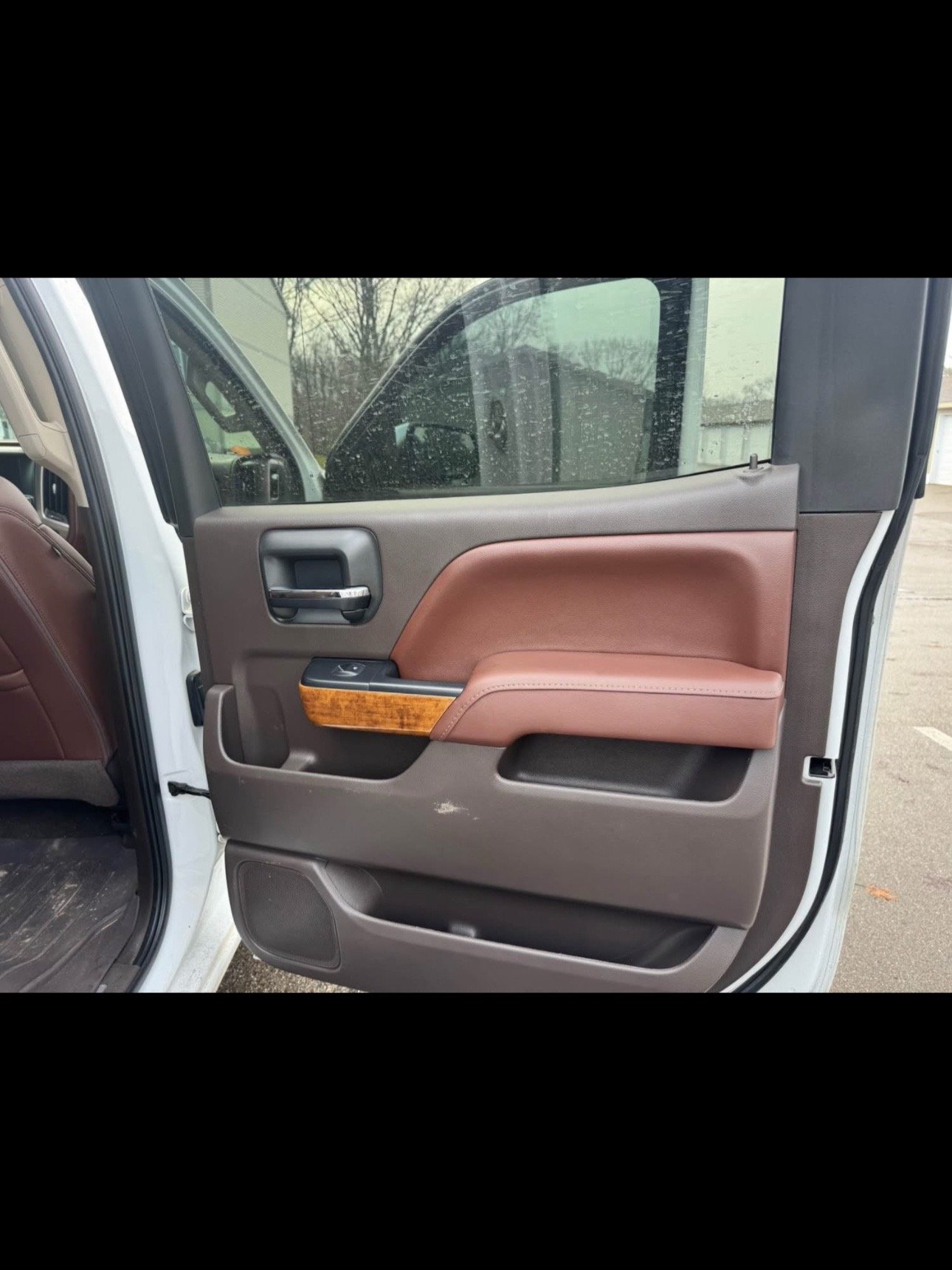 2016 Chevrolet Silverado - Image 8