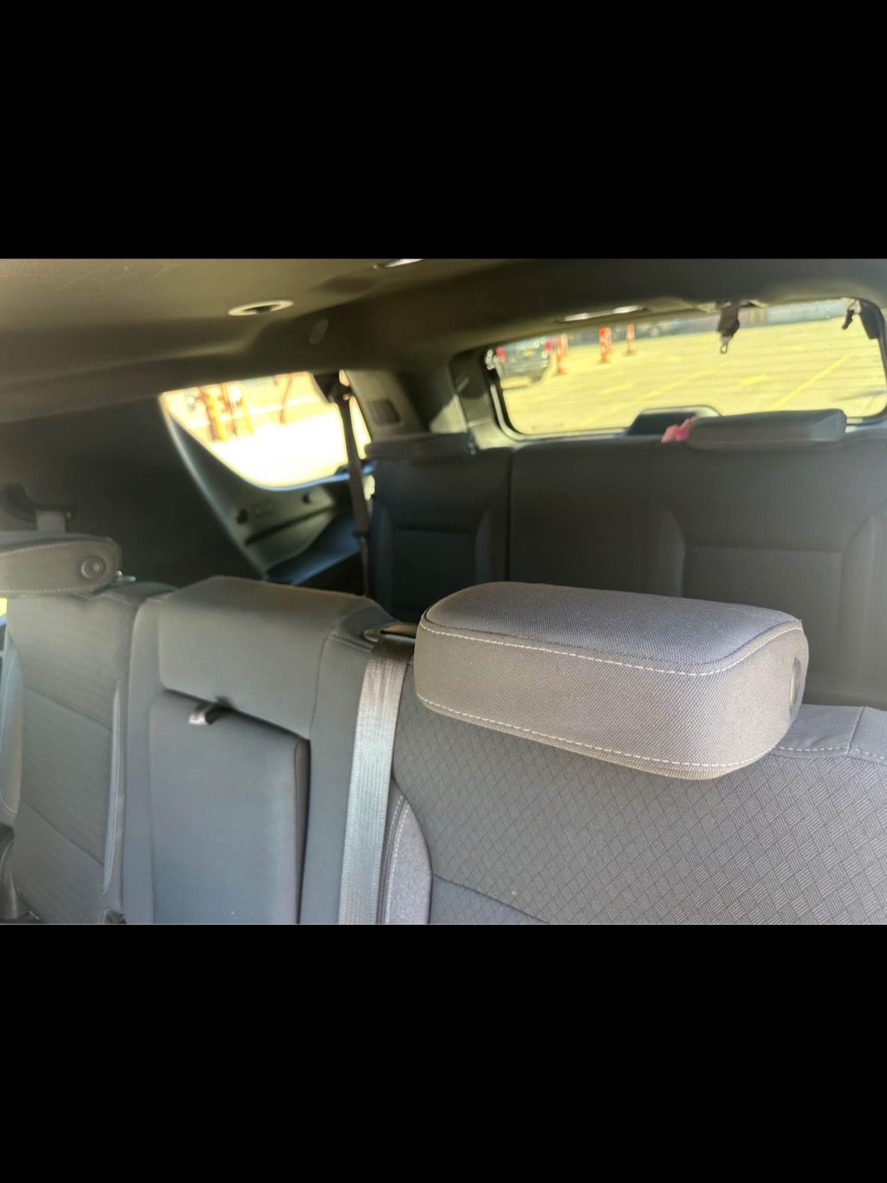 2022 GMC Yukon SLE - Image 10