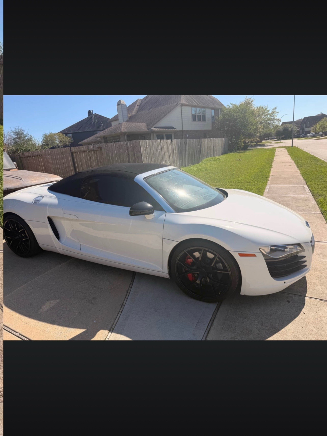 2011 AUDI R8 V8 SPYDER