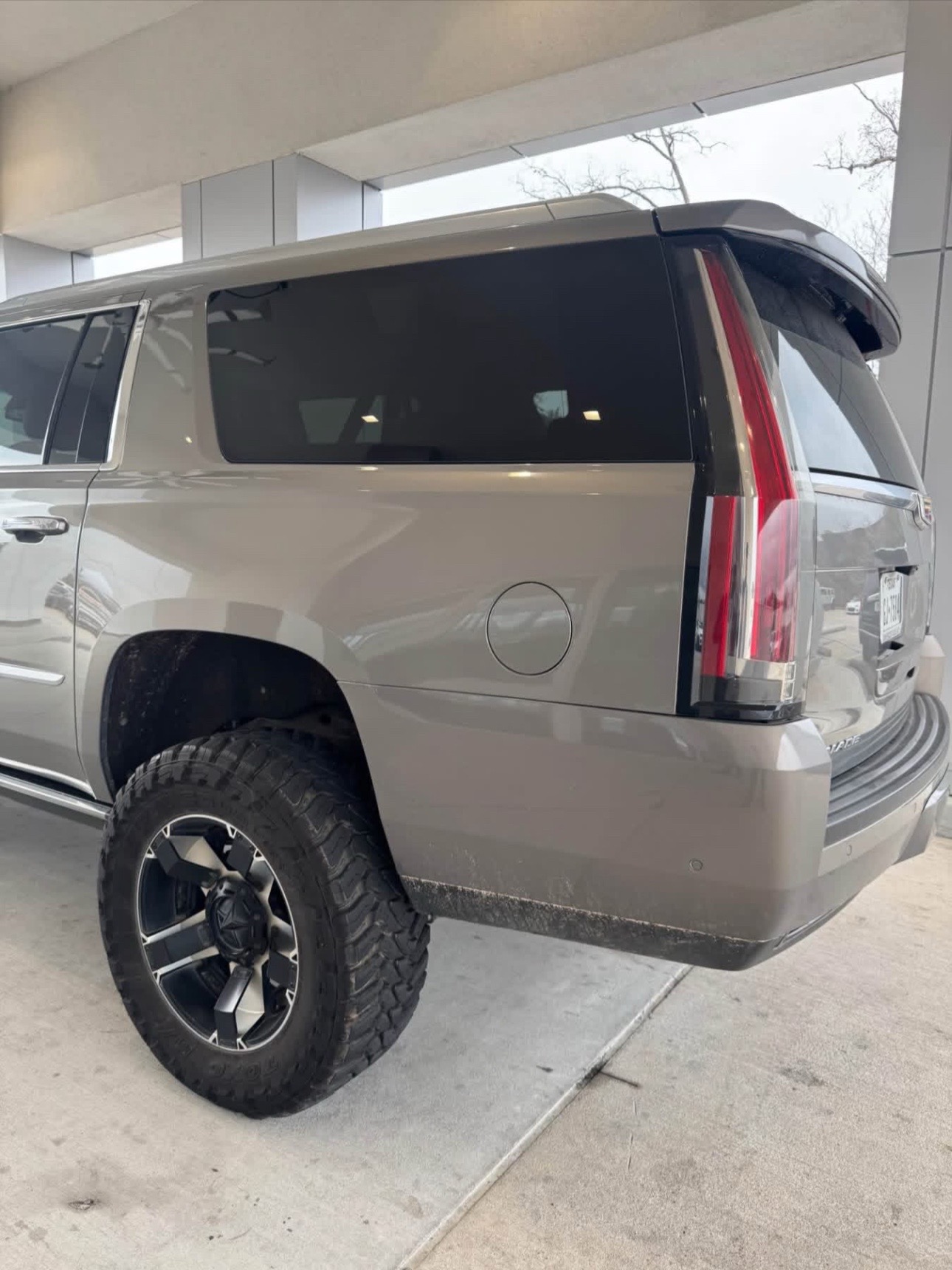 Buy 2018 CADILLAC ESCALADE ESV LUXURY