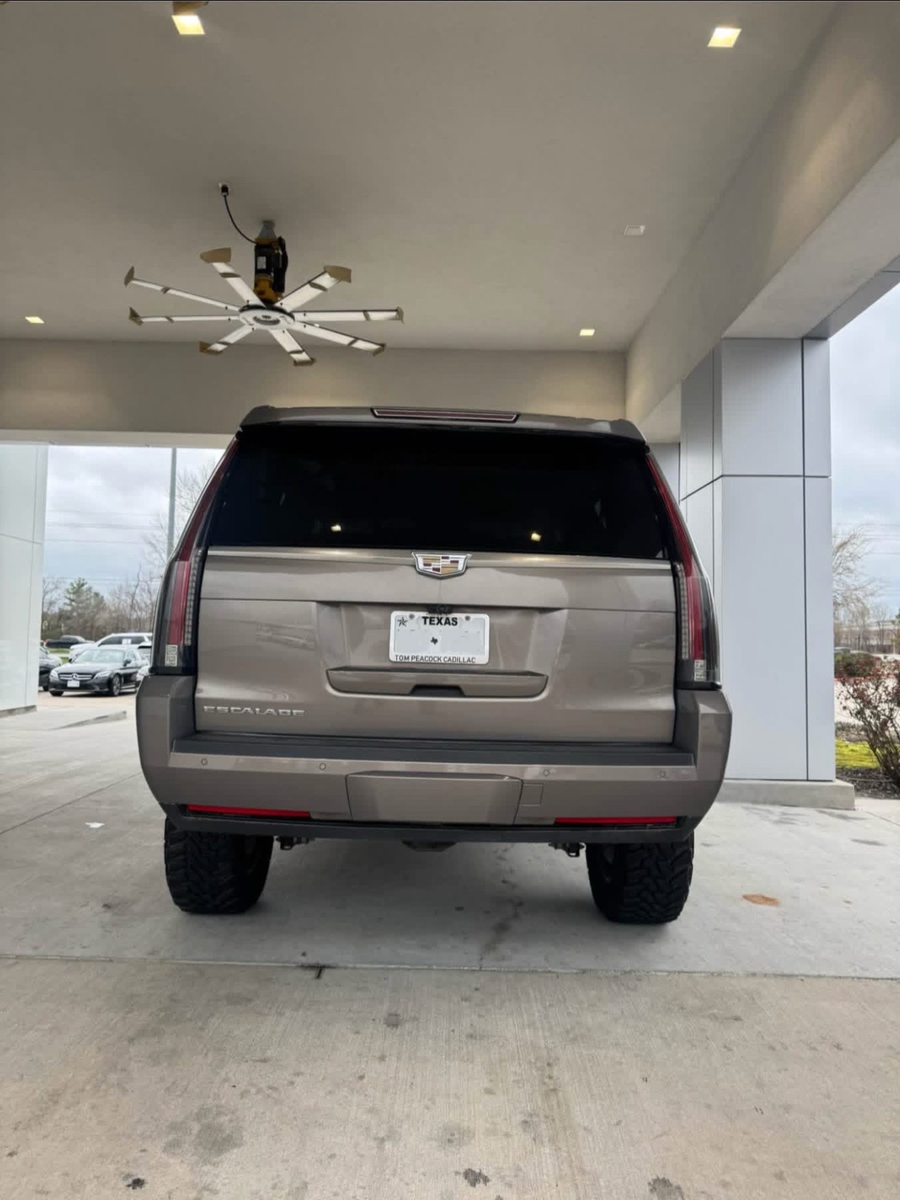 Buy 2018 CADILLAC ESCALADE ESV LUXURY
