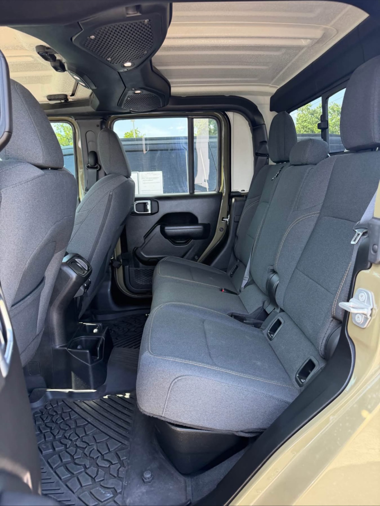 BUY 2025 JEEP GLADIATOR SPORT YES