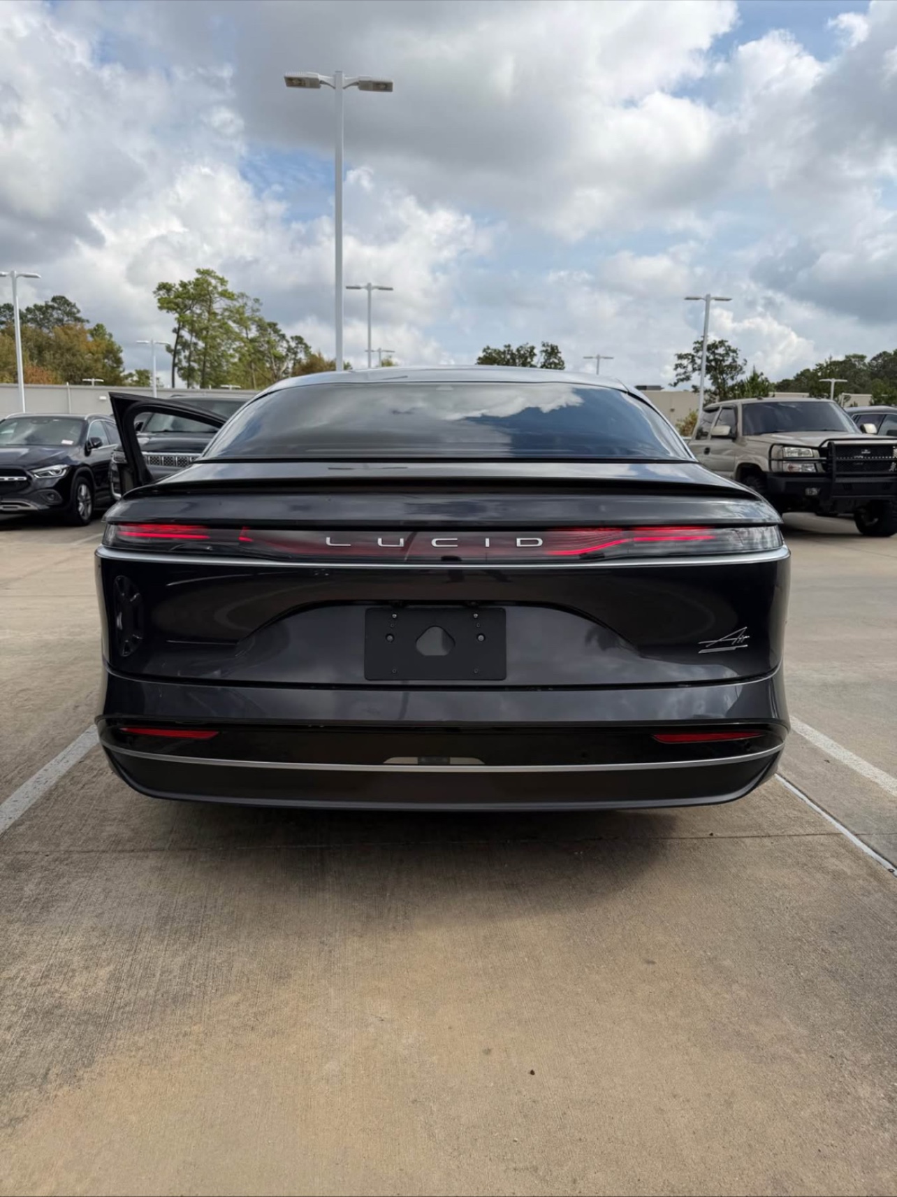 BUY 2022 LUCID AIR GRAND TOURING