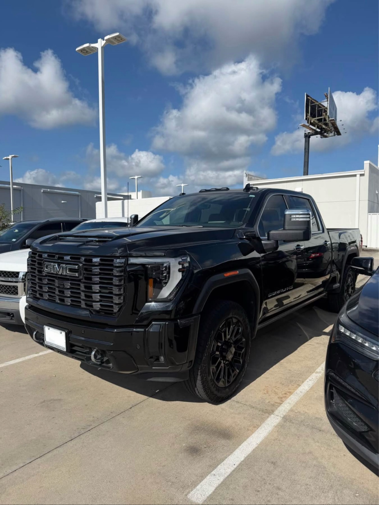 PURCHASE 2025 GMC SIERRA 2500HD DENALI ULTIMATE