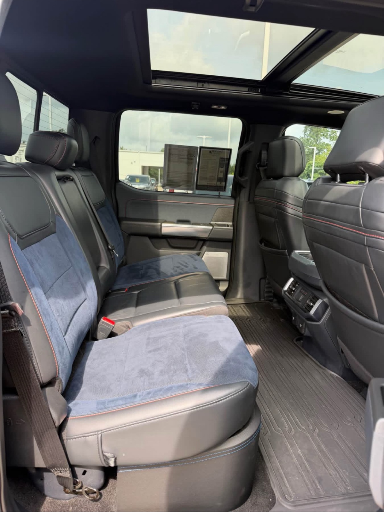 BUY 2022 FORD F-150 RAPTOR – FULLY LOADED YES