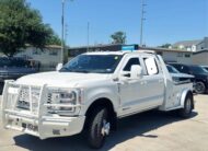 2023 FORD F-350 LARIAT CAB & CHASSIS