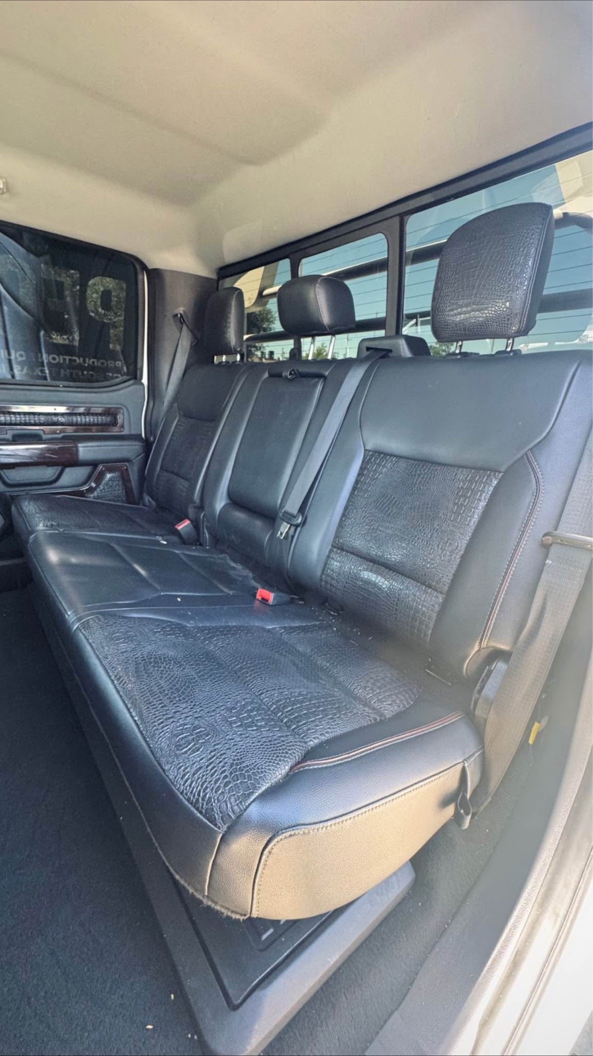 2023 FORD F-350 LARIAT CAB & CHASSIS