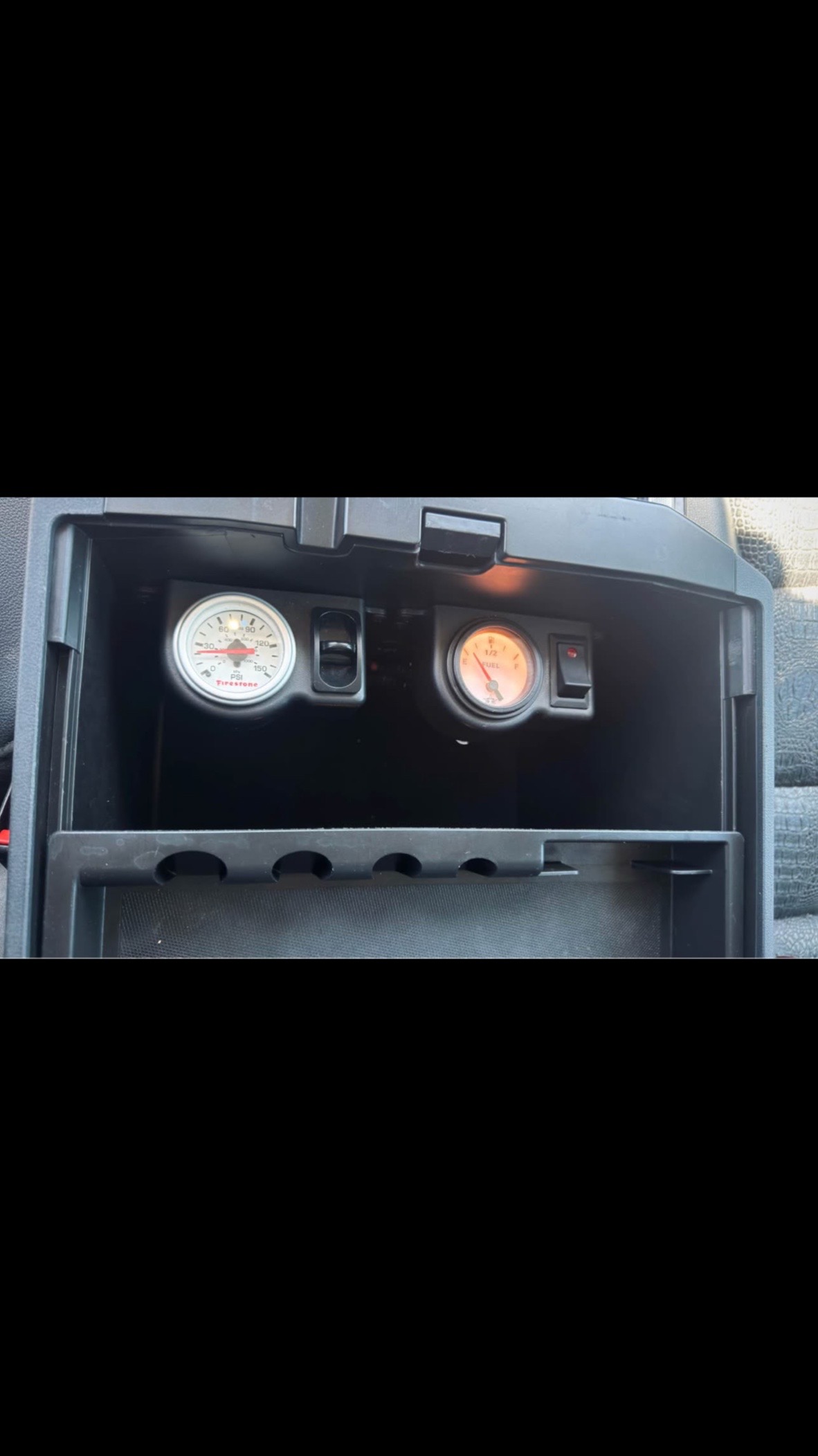 2023 FORD F-350 LARIAT CAB & CHASSIS